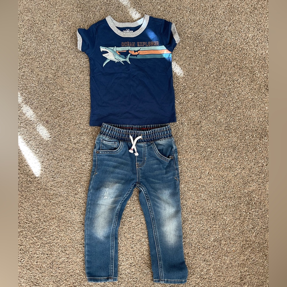 2T Toddler Boy Outfit - Tshirt and Jeans